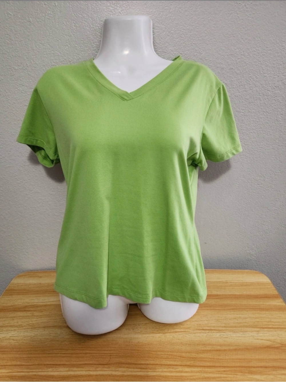 Athleta Lime Green V-Neck Short Sleeve Top